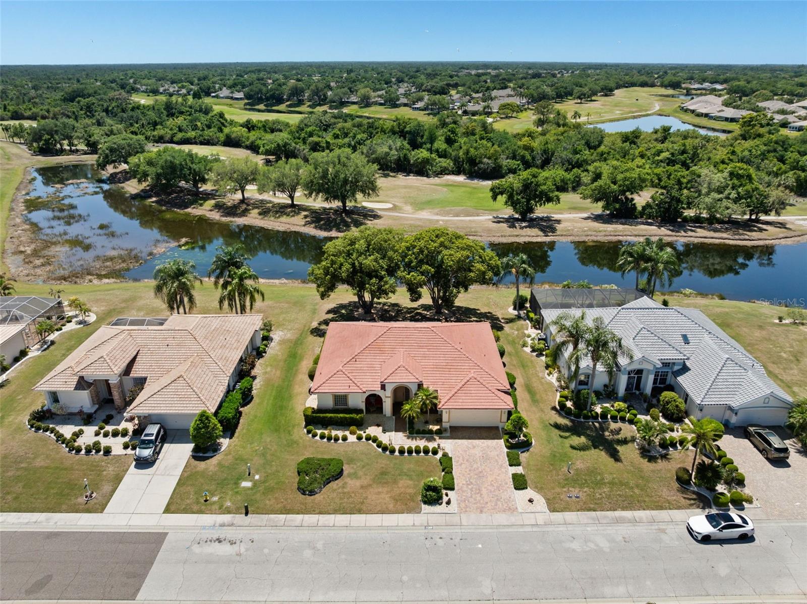1134 Signature Dr, Sun City Center
