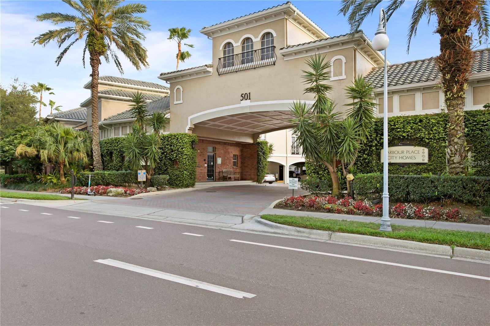 501 Knights Run Ave #2218, Tampa