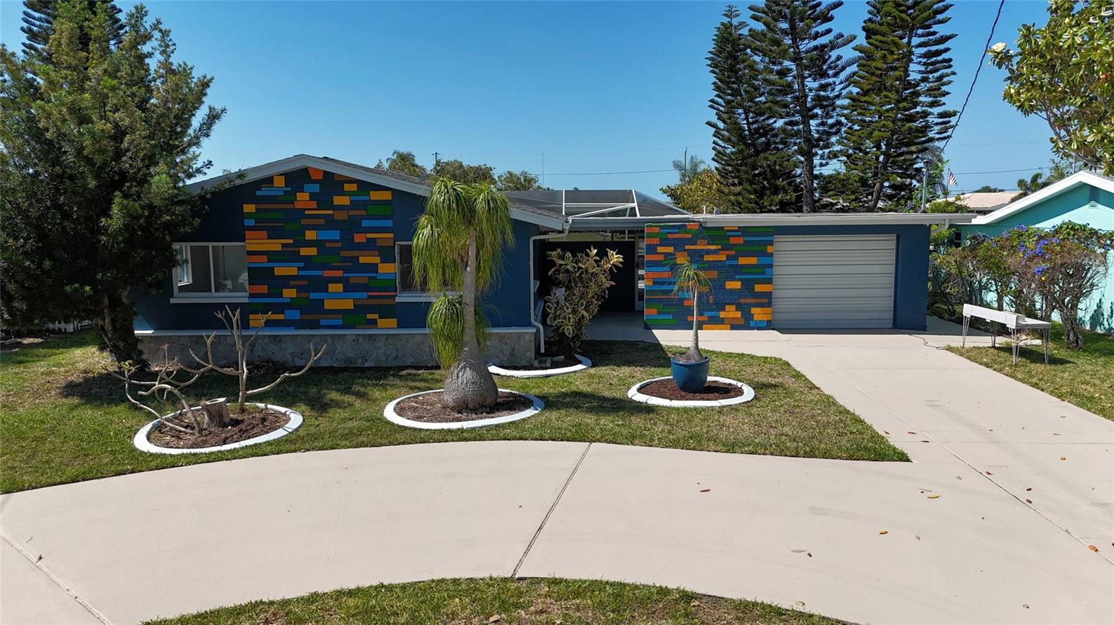 4240 Floramar Ter, New Port Richey