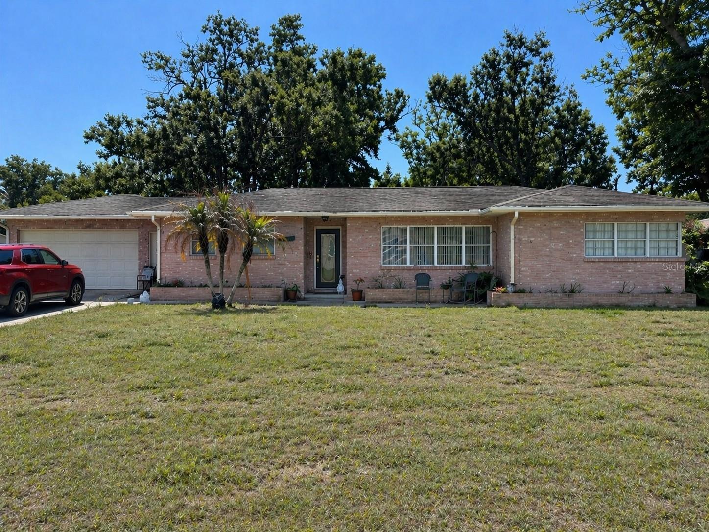 1507 Meadowridge Dr, Valrico