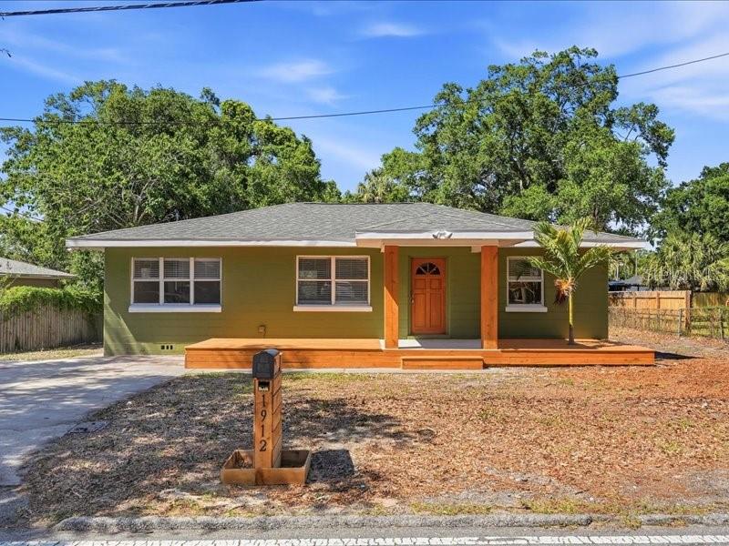 1912 E Hanna Ave, Tampa