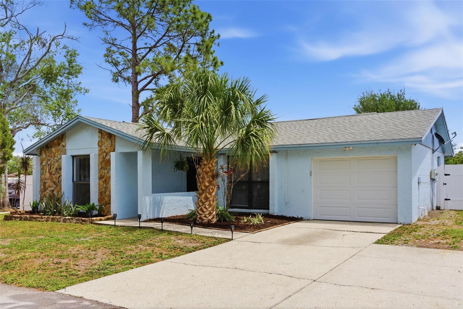 7507 Woodland Oaks Ct, Tampa