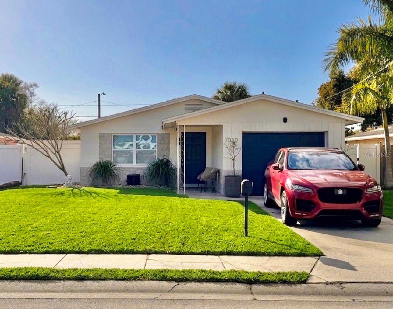 7060 52nd St N, Pinellas Park