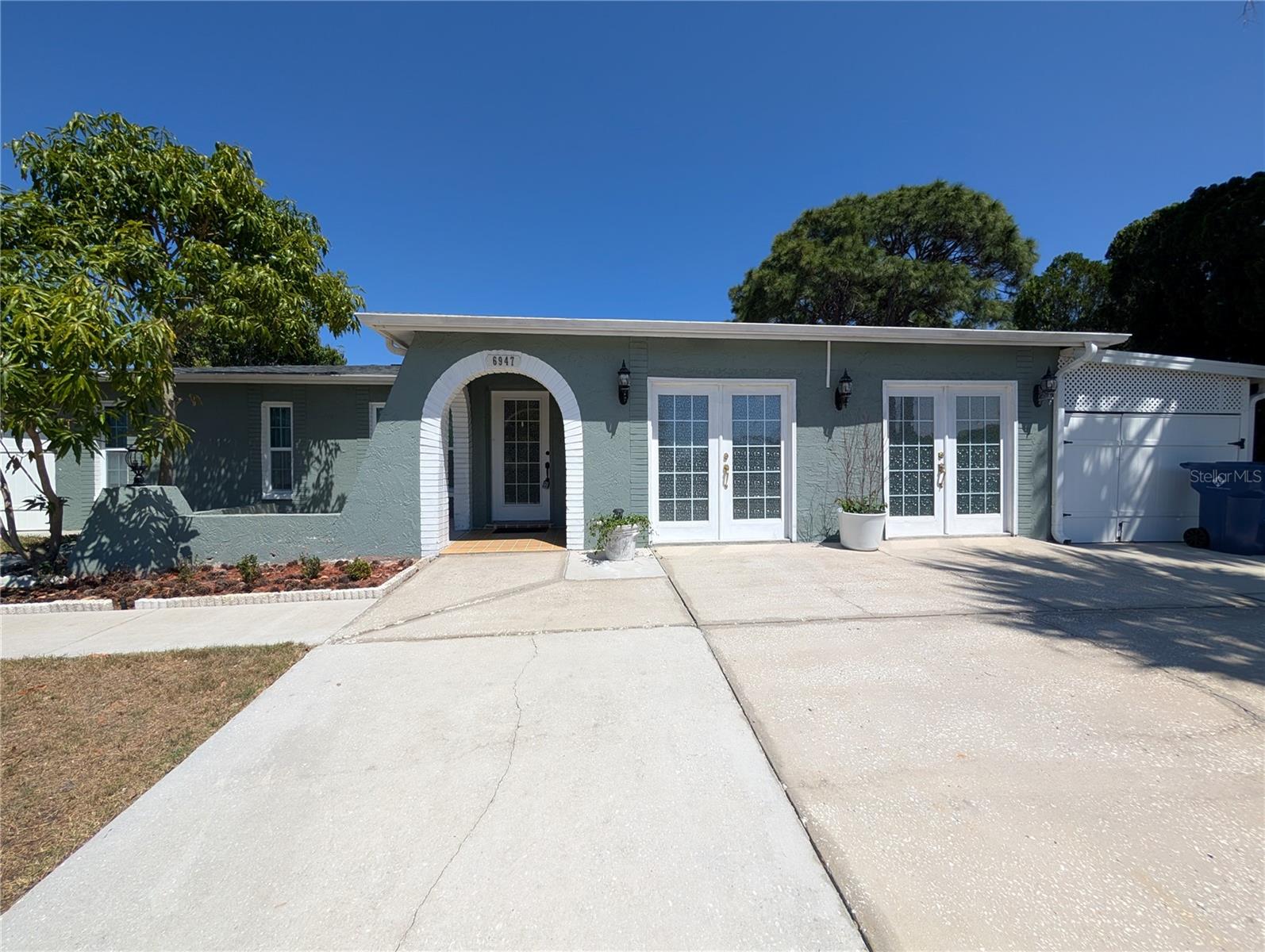 6947 Bottle Brush Dr, Port Richey
