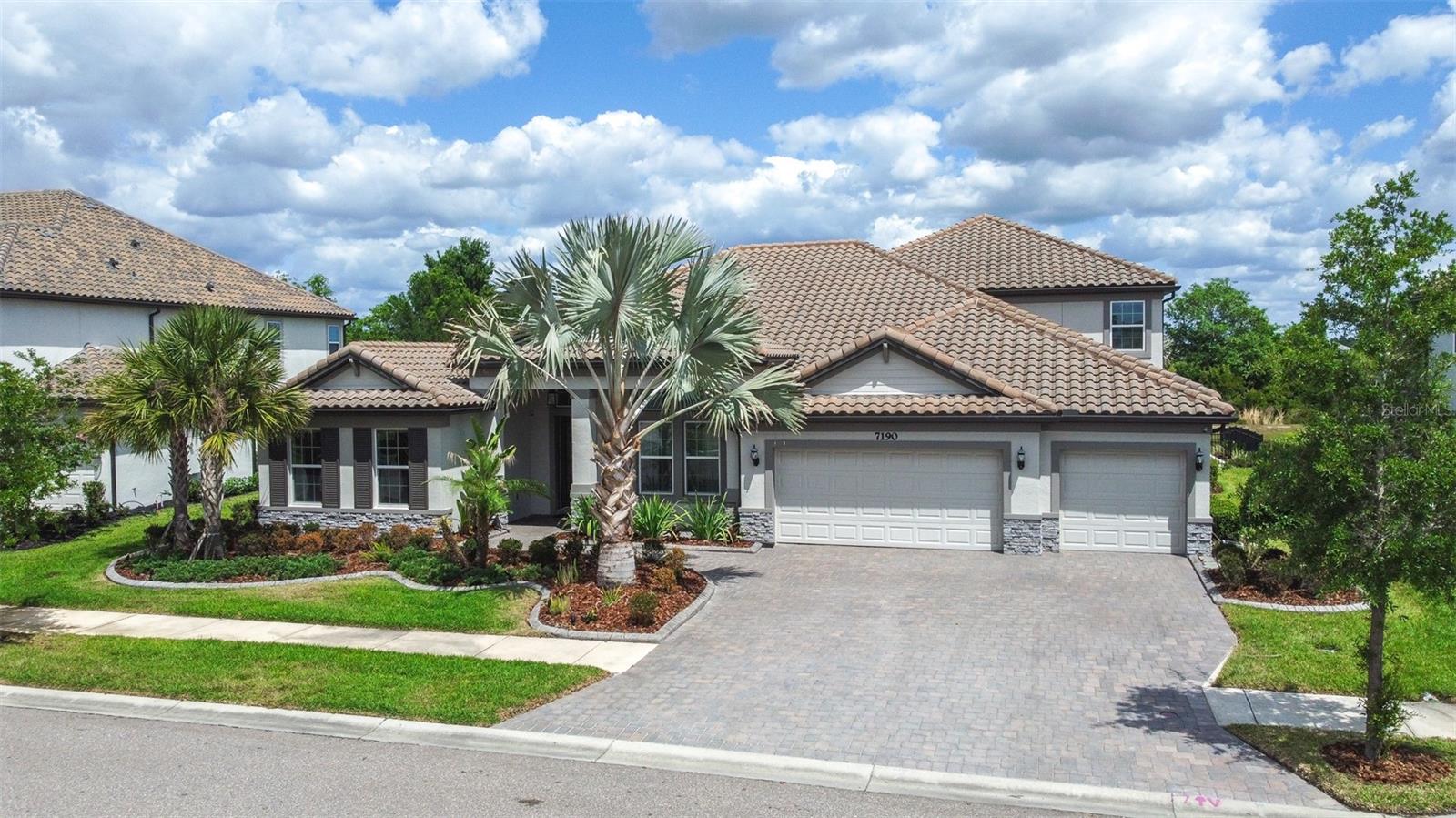 7190 Graybrook Dr, Wesley Chapel