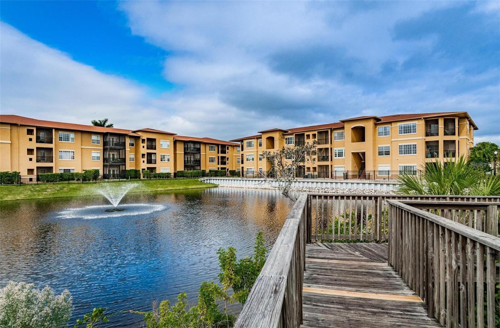 4323 Bayside Village Dr #202, Tampa