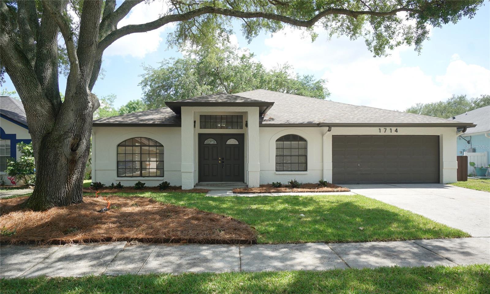 1714 Staysail Dr, Valrico