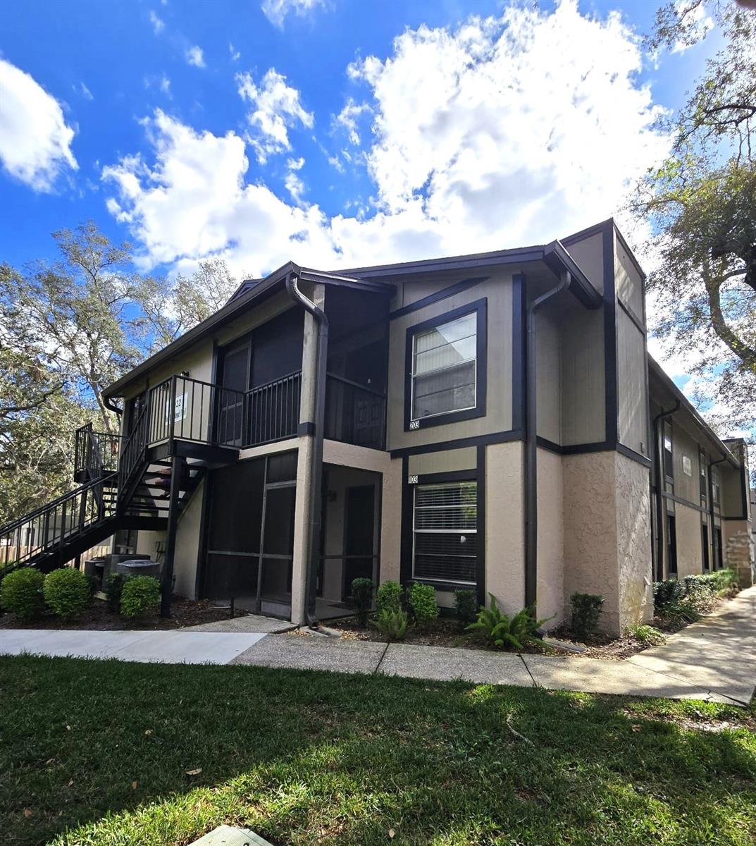4032 Tumble Wood Trl #103, Tampa