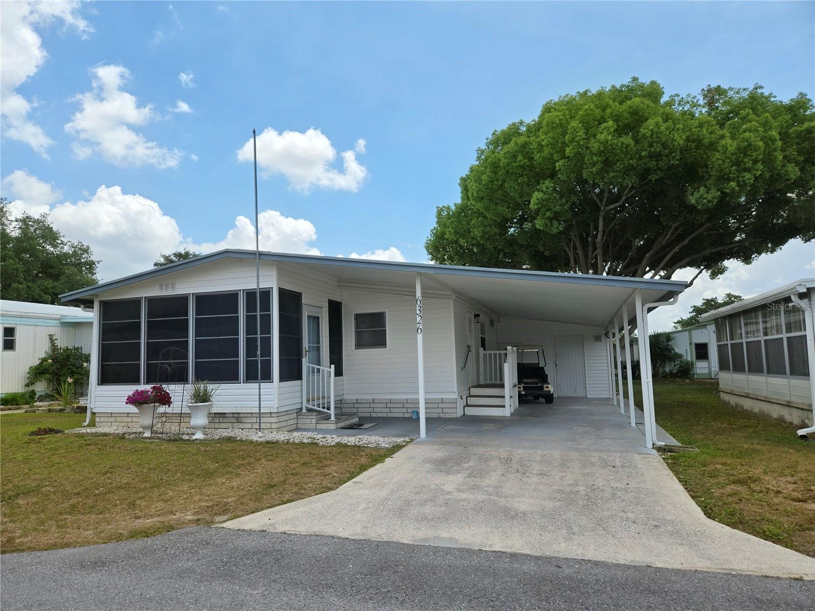 6326 Friendship Ln, Zephyrhills