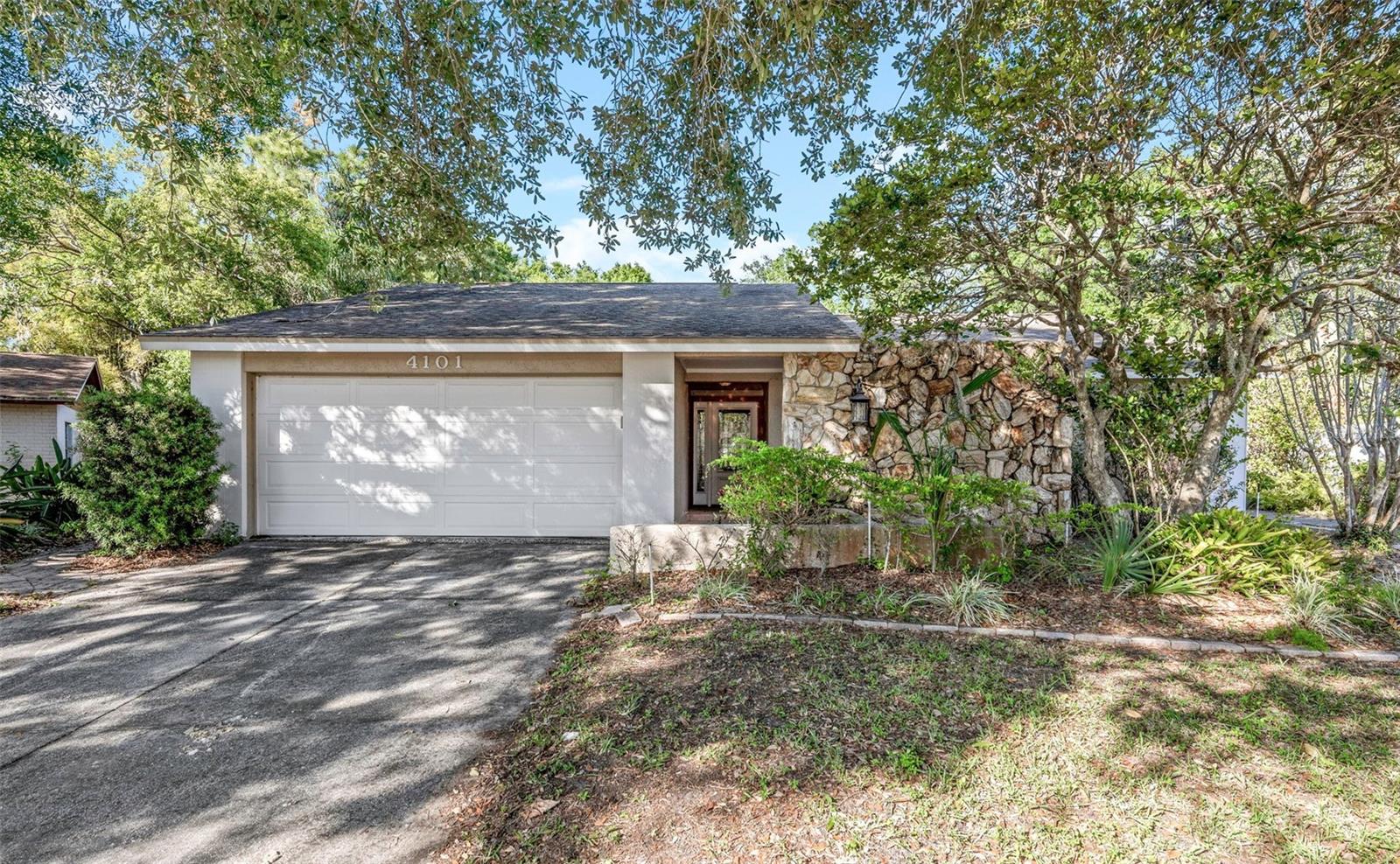 4101 Windtree Dr, Tampa