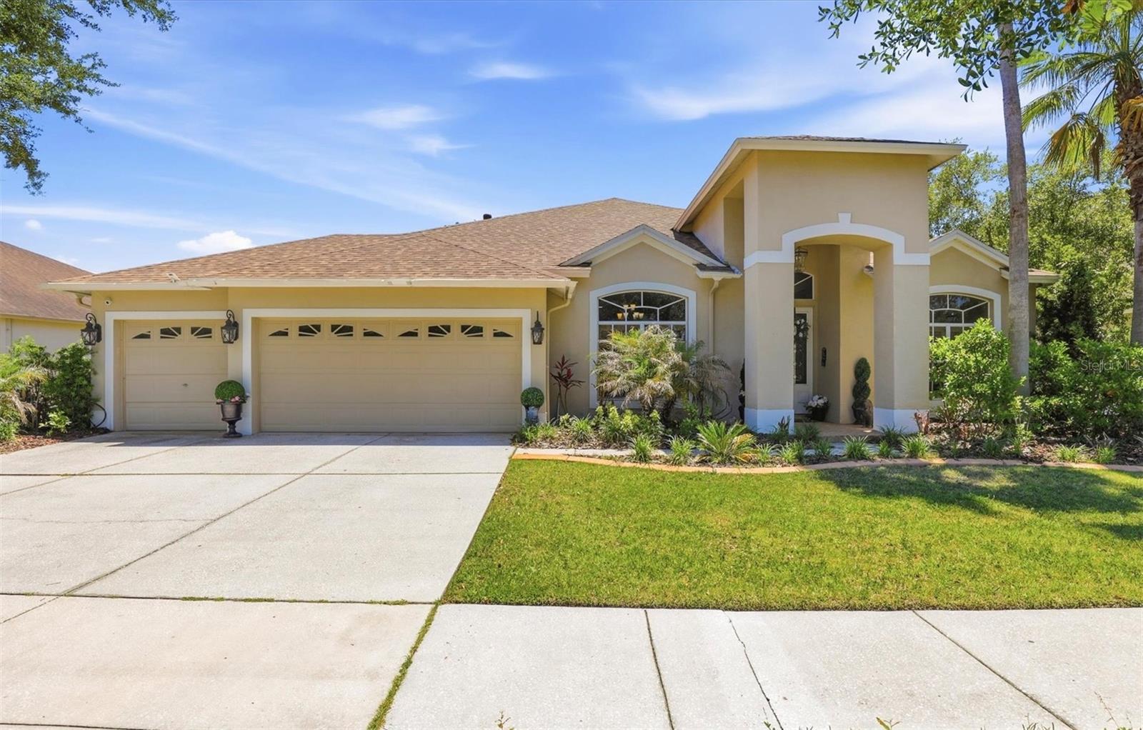 8331 Golden Prairie Dr, Tampa