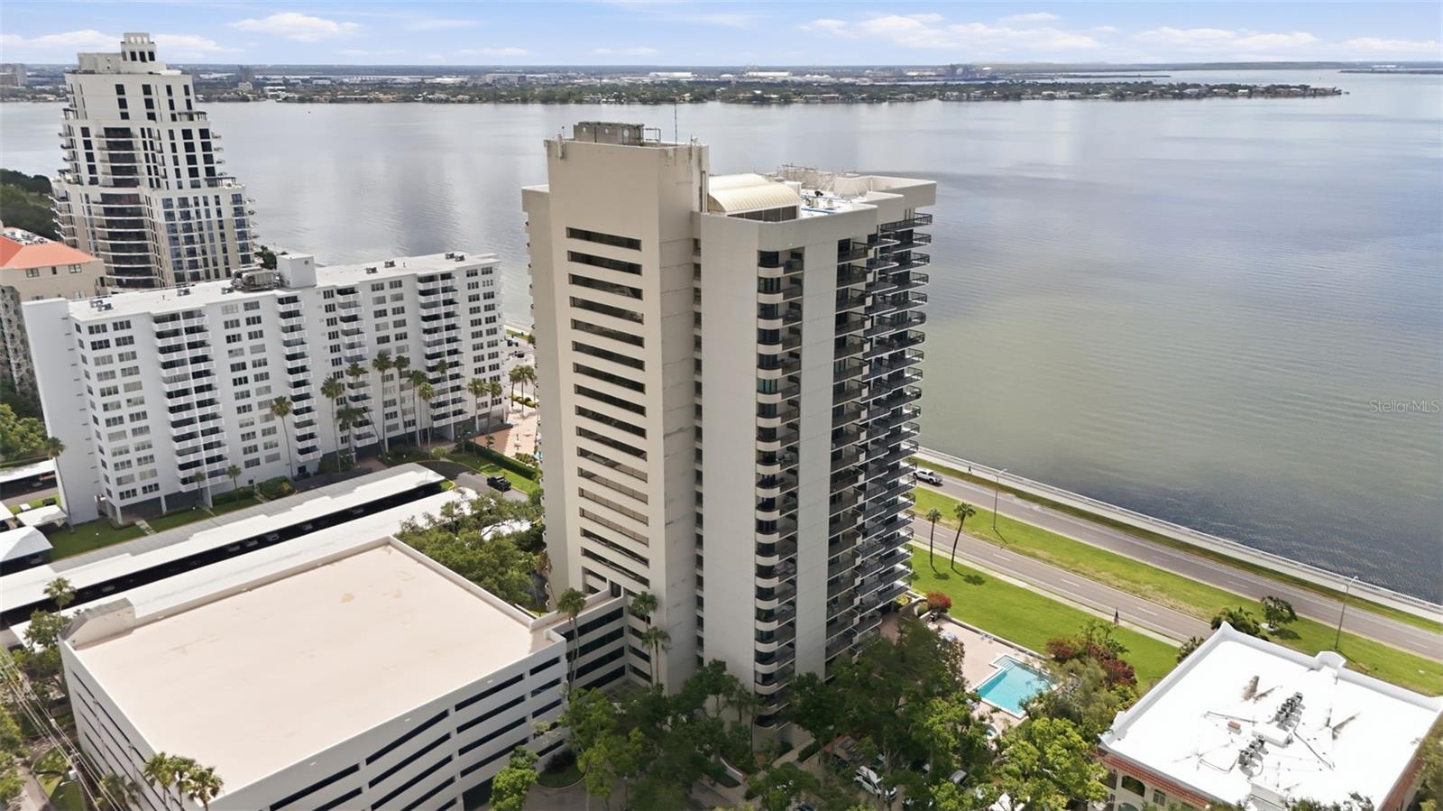 2413 Bayshore Blvd #2001, Tampa