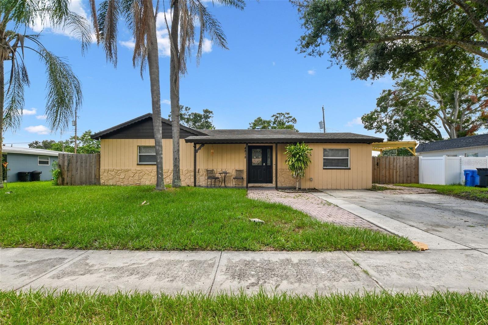4818 Holiday Dr, Tampa
