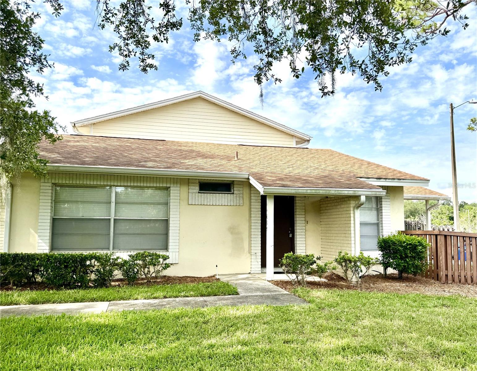 14607 Pine Glen Cir, Lutz