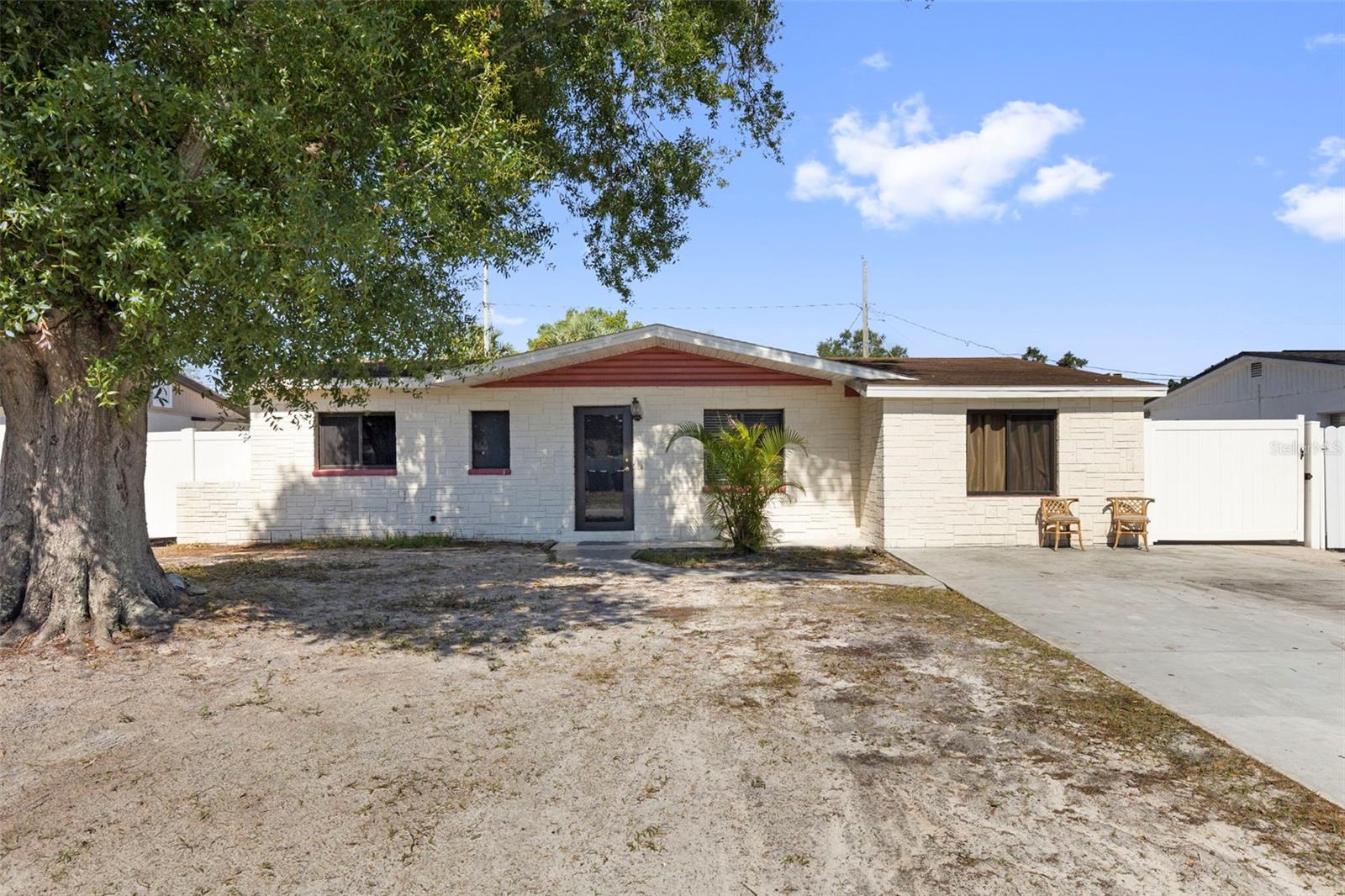 4518 Eden Rock Rd, Tampa