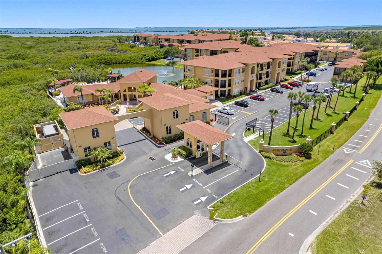 4333 Bayside Village Dr #102, Tampa