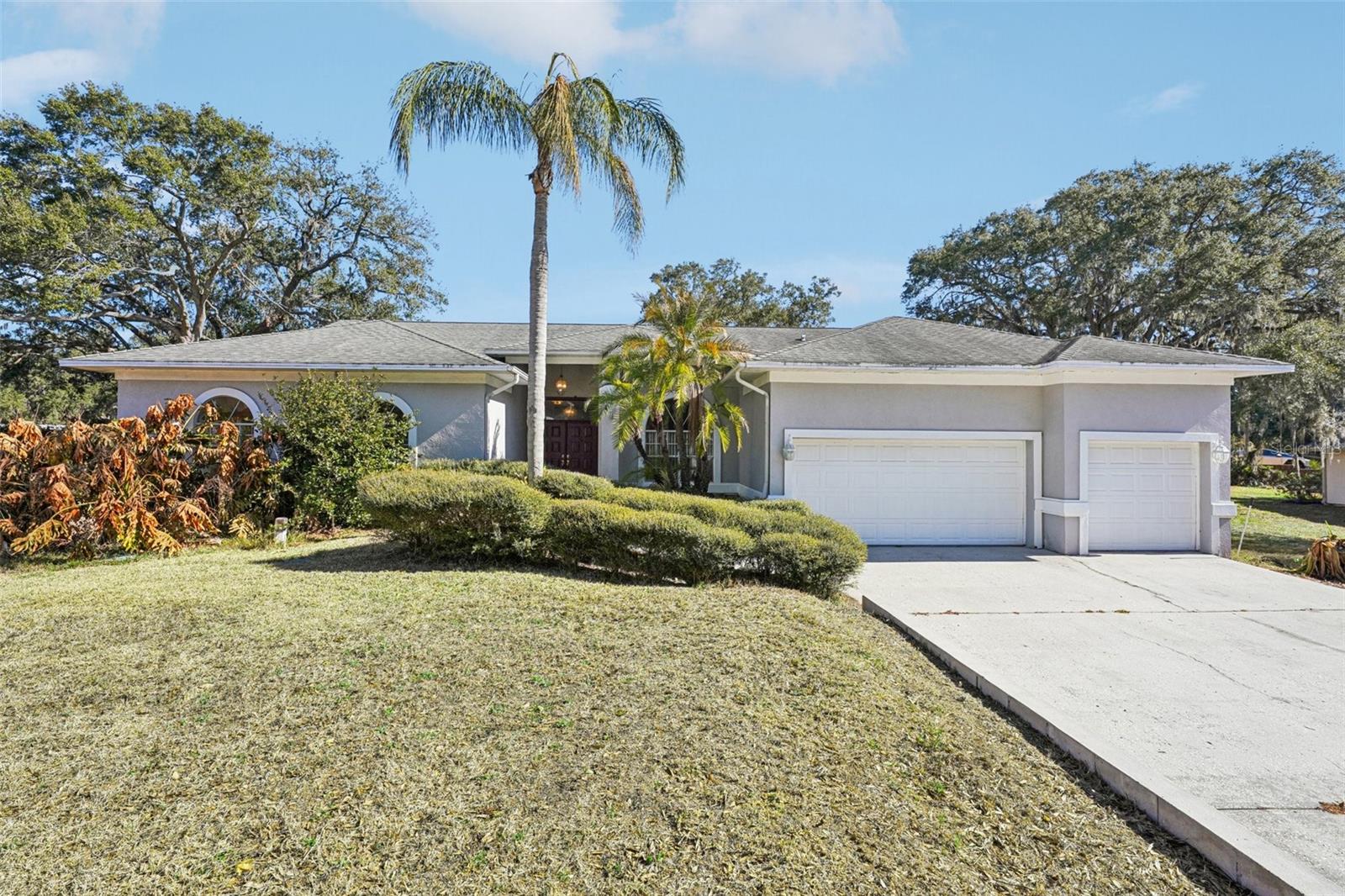 918 Academy Dr, Brandon
