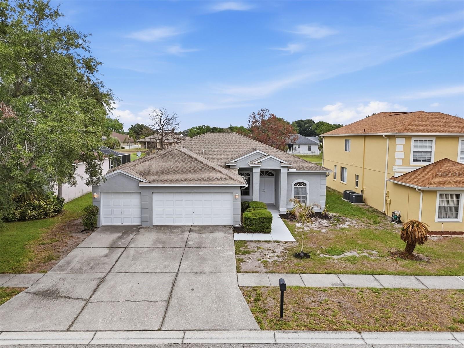 11214 Sailbrooke Dr, Riverview