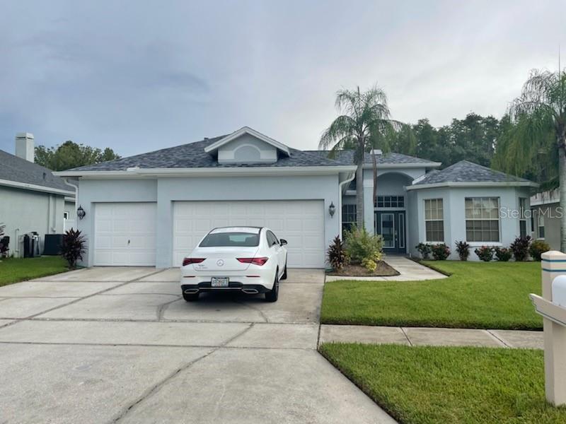 28609 Falling Leaves, Wesley Chapel