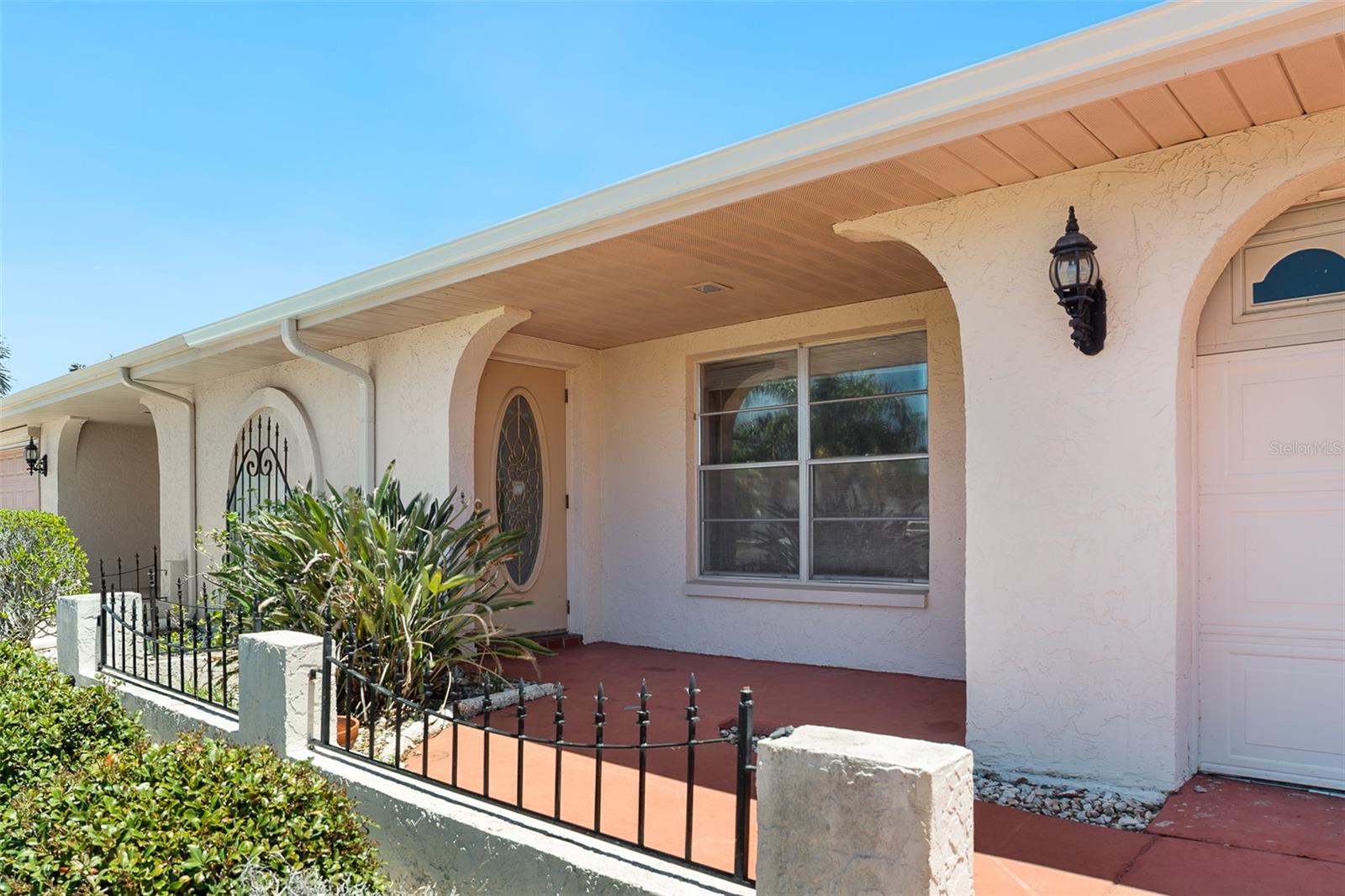 1027 Bluewater Dr, Sun City Center