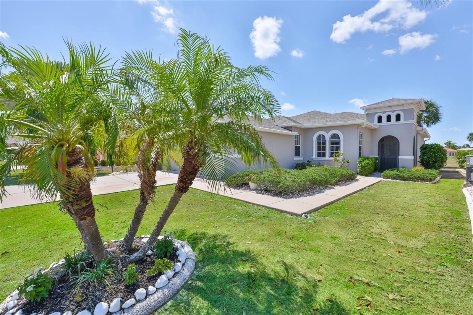 448 Noble Faire Dr, Sun City Center