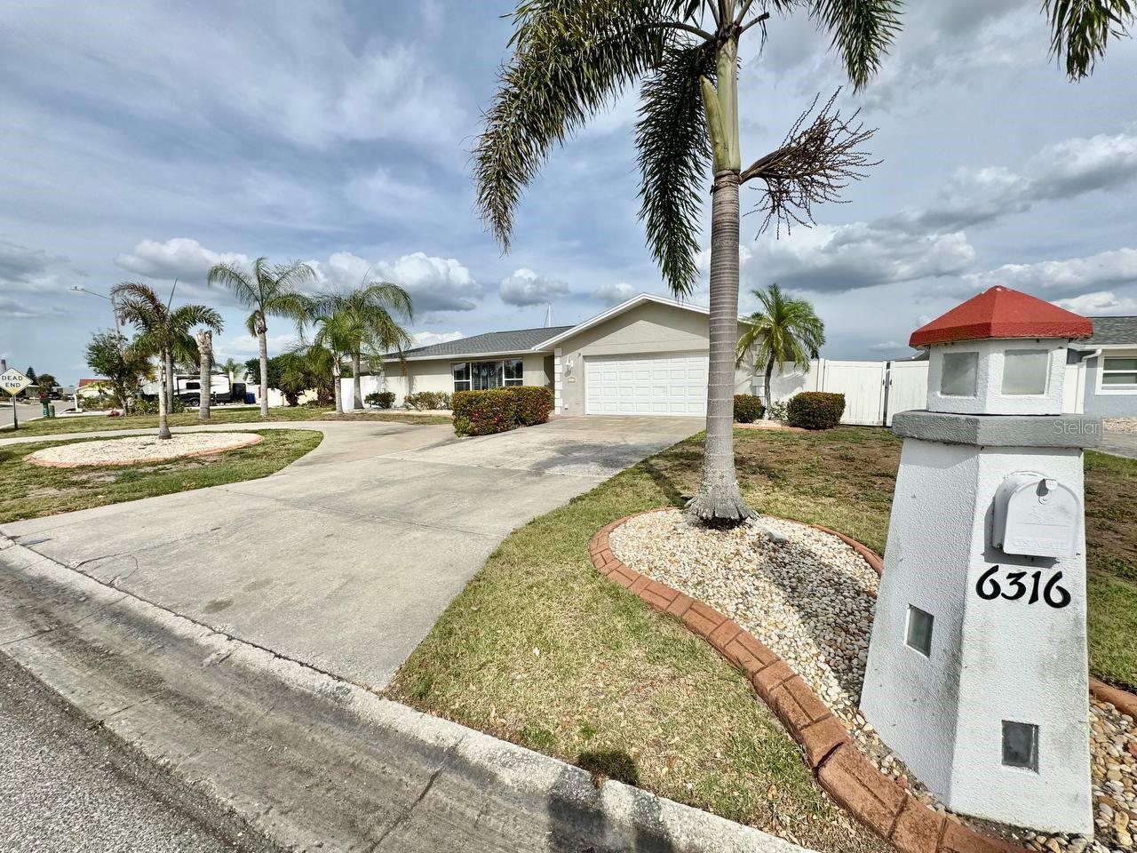6316 Lake Sunrise Dr, Apollo Beach