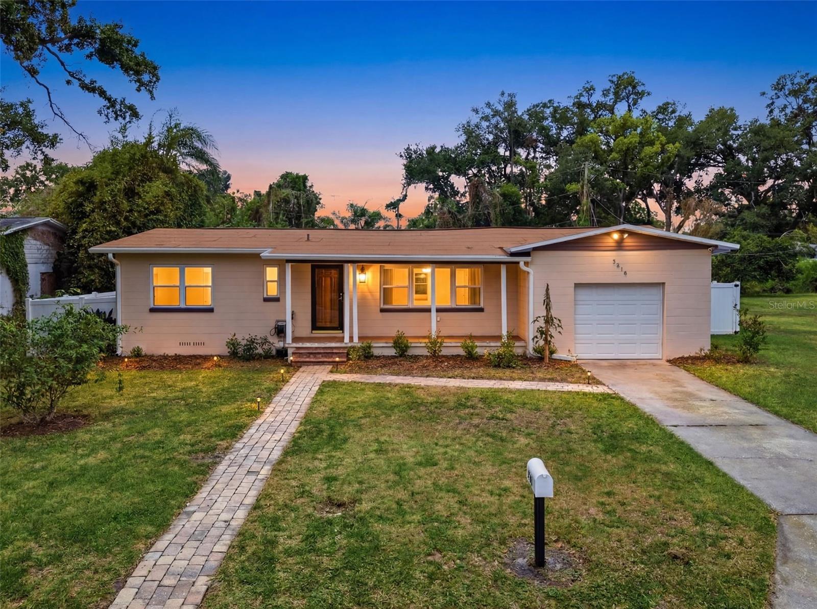 2518 W North St, Tampa