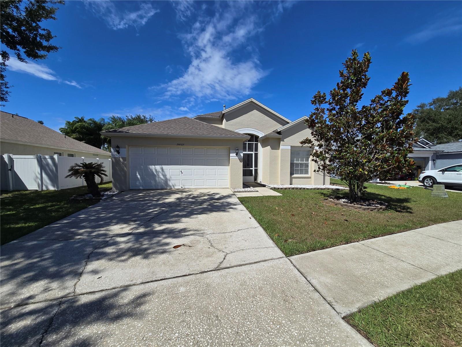 24505 Landing Dr, Lutz