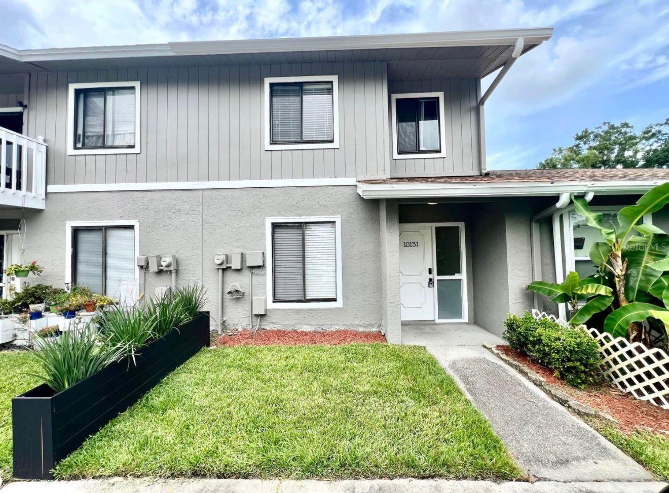 10131 Lake Oak Cir, Tampa