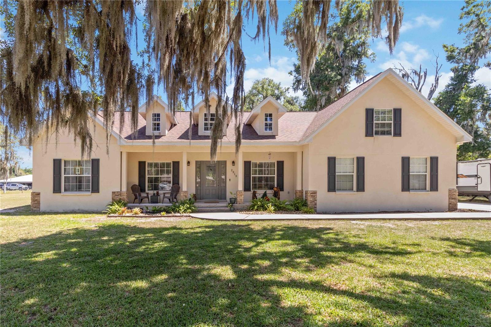 2313 Holden Ln, Lithia