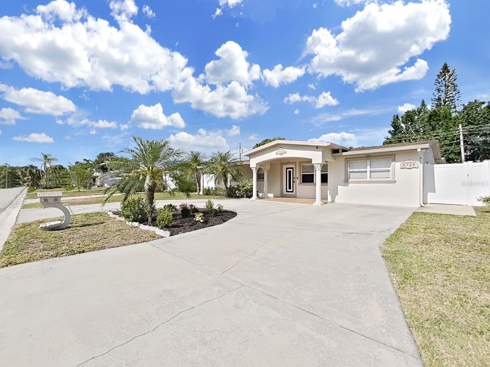 4726 Eldorado Dr, Tampa