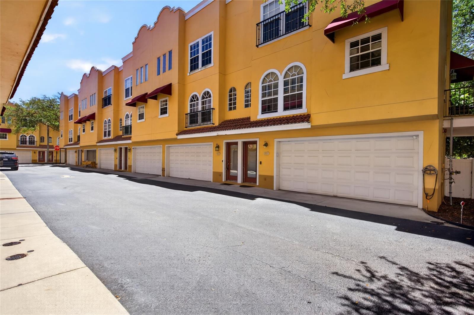 3322 Las Campos Pl, Tampa
