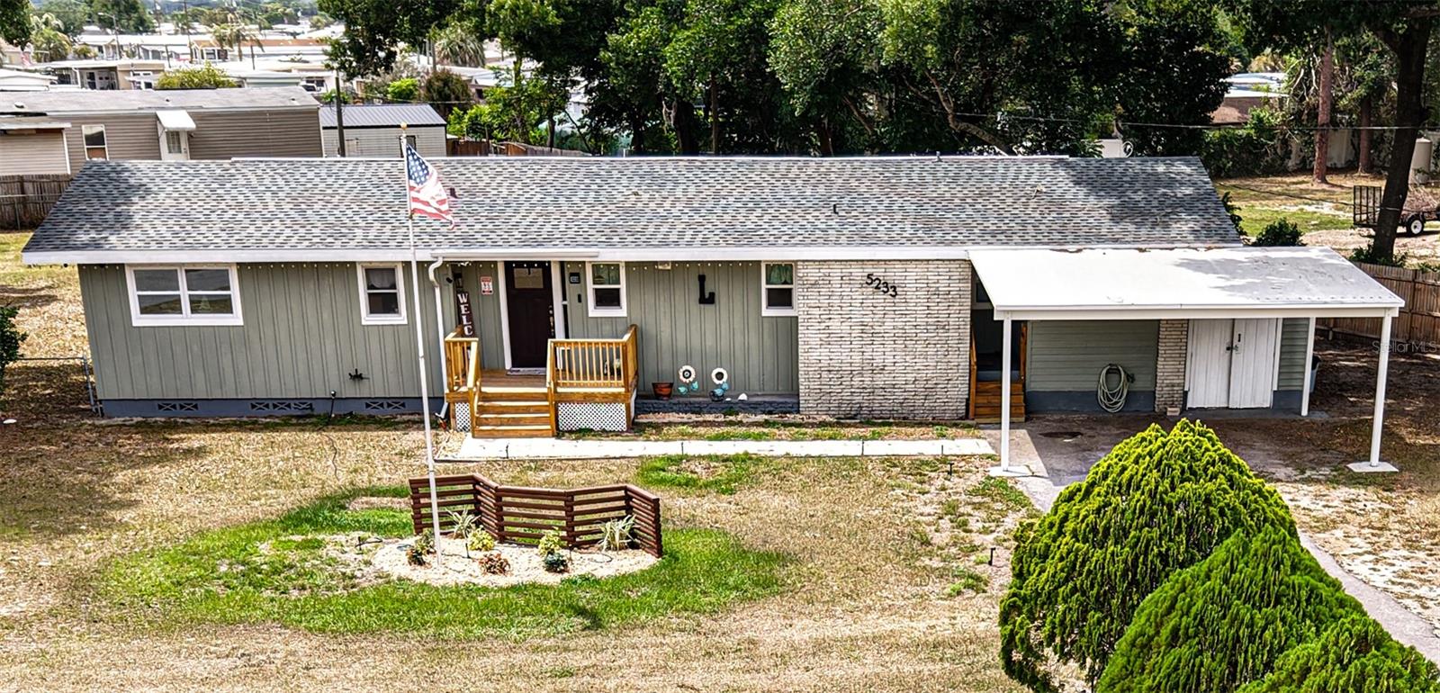 5233 Hill Dr, Zephyrhills