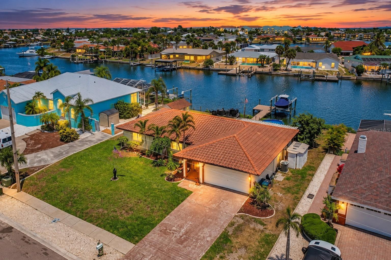 801 Flamingo Dr, Apollo Beach