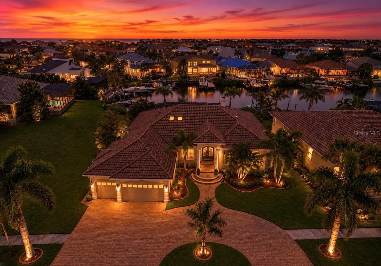 929 Allegro Ln, Apollo Beach