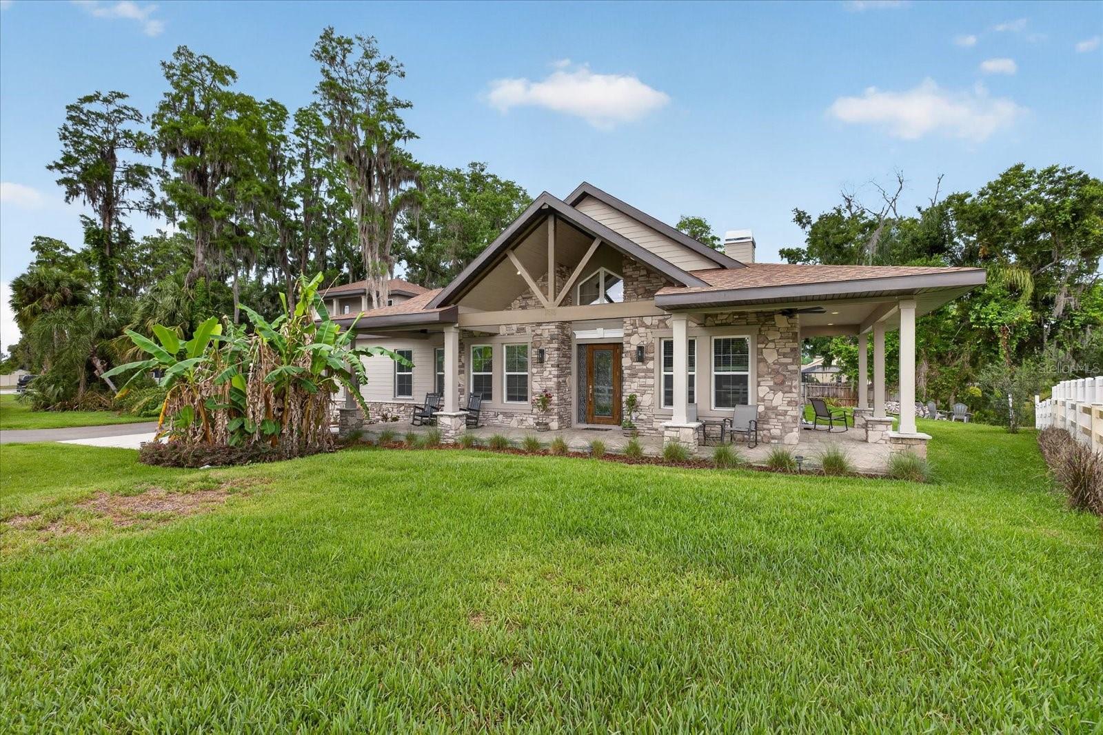 1208 Sunset Ln, Lutz