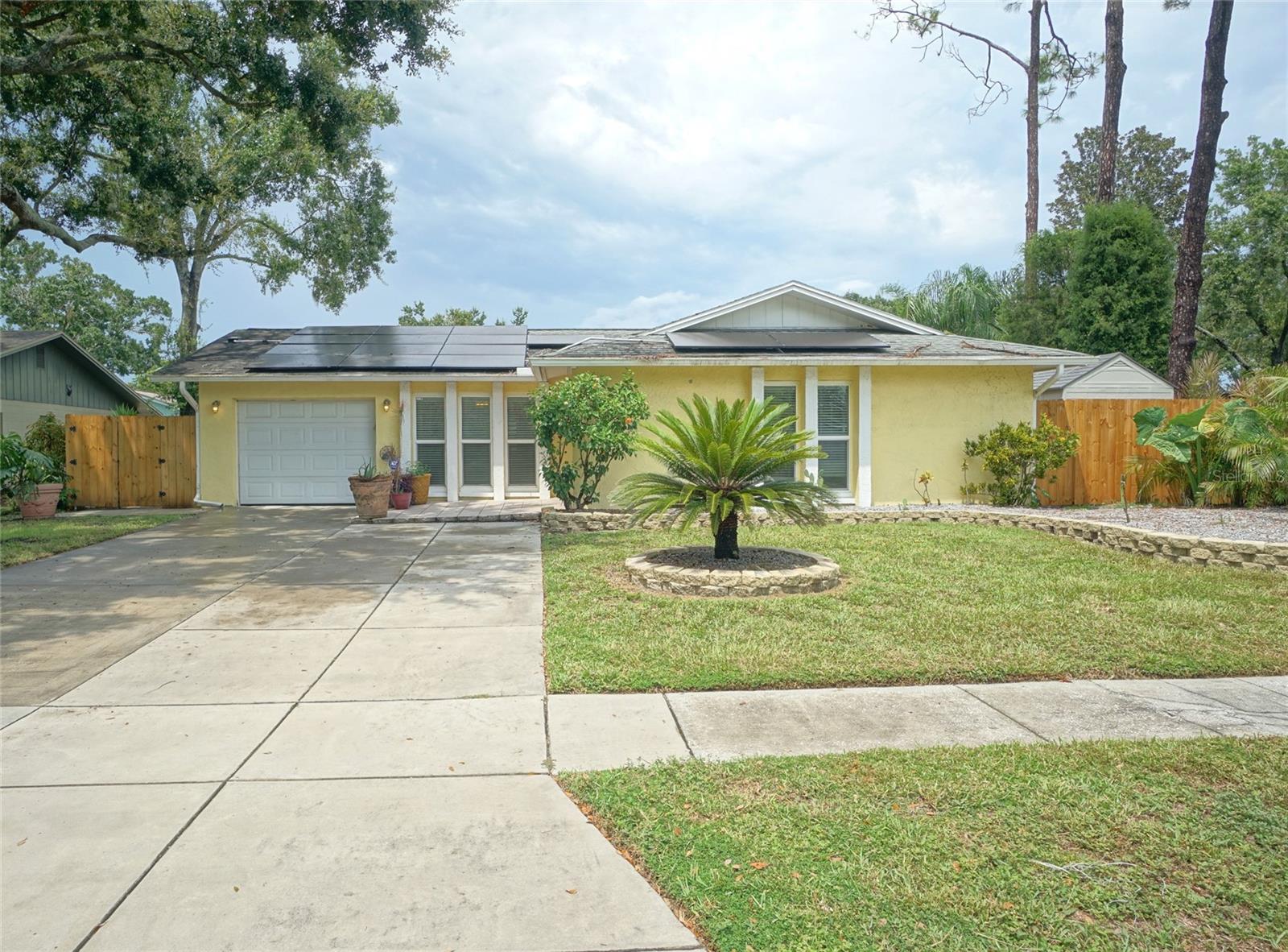 5301 Carrollwood Meadows Dr, Tampa
