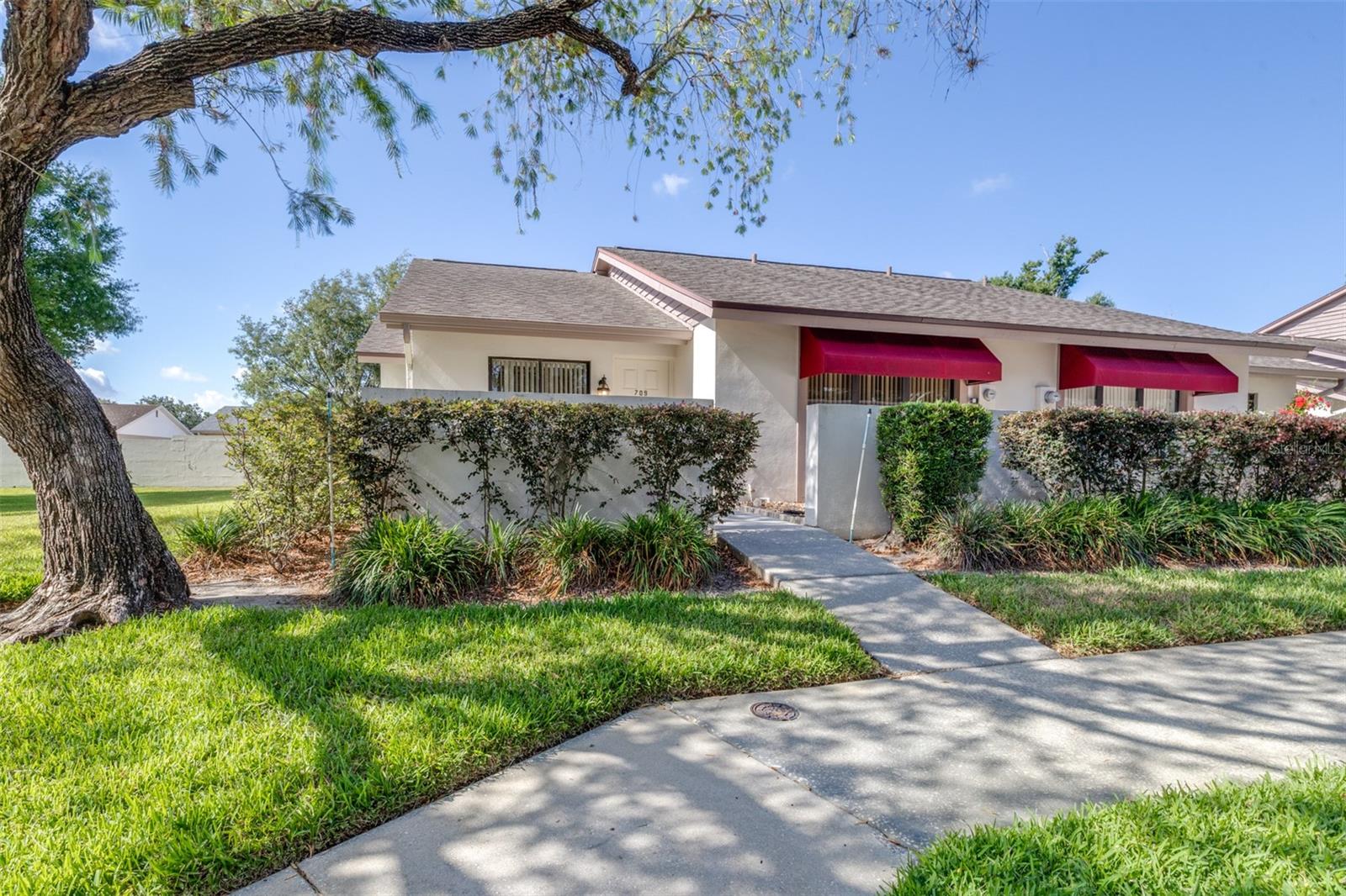 709 Oak Park Pl, Brandon