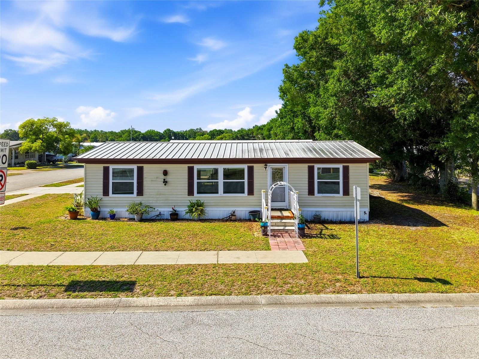 3933 Sarah Dr, Wesley Chapel