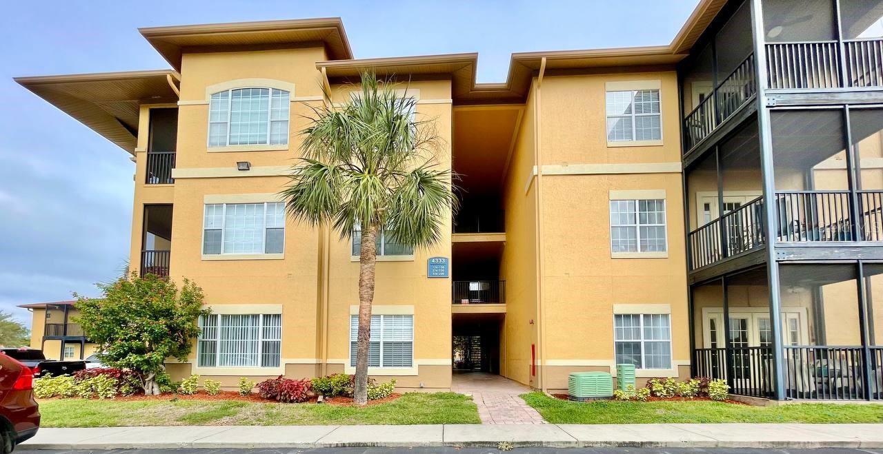 4333 Bayside Village Dr #128, Tampa