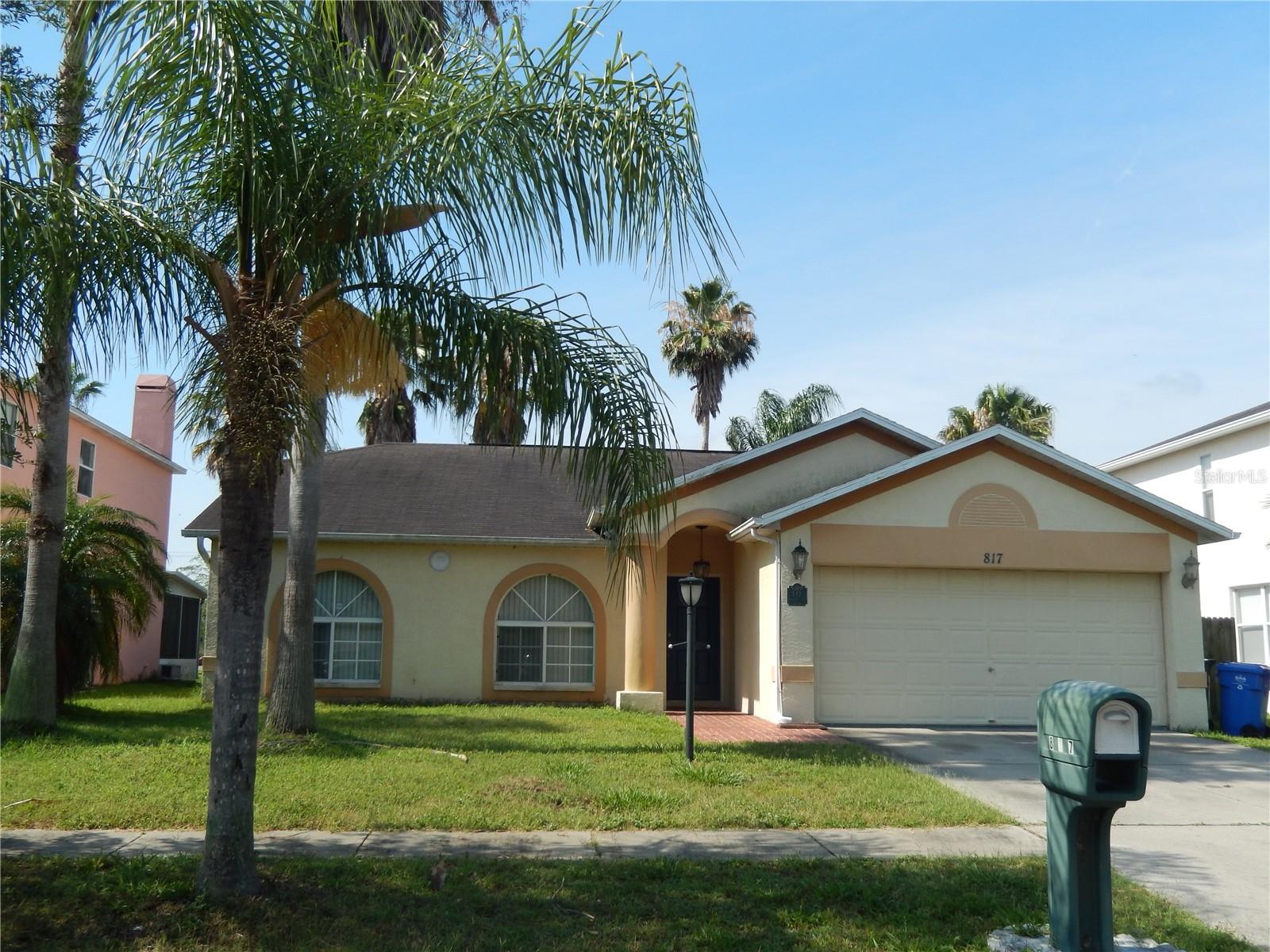 817 Frankford Dr, Brandon