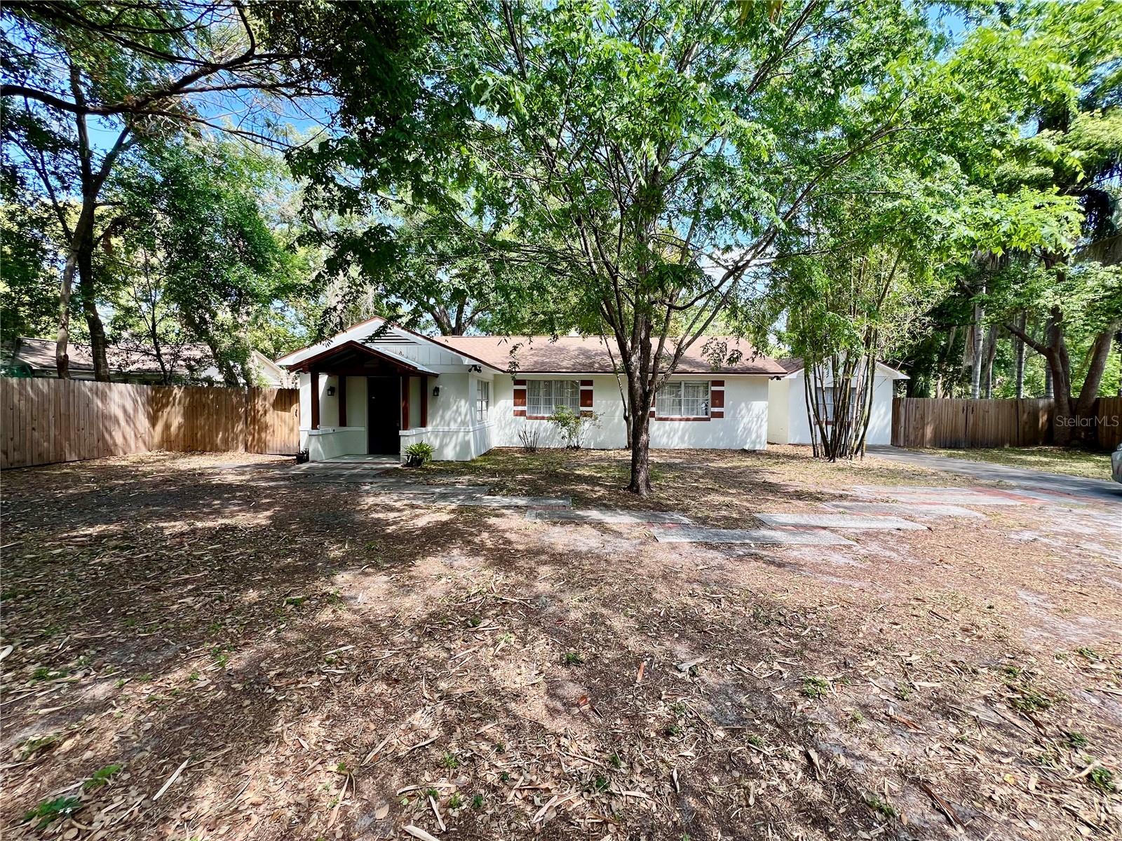 1208 E Hanna Ave, Tampa
