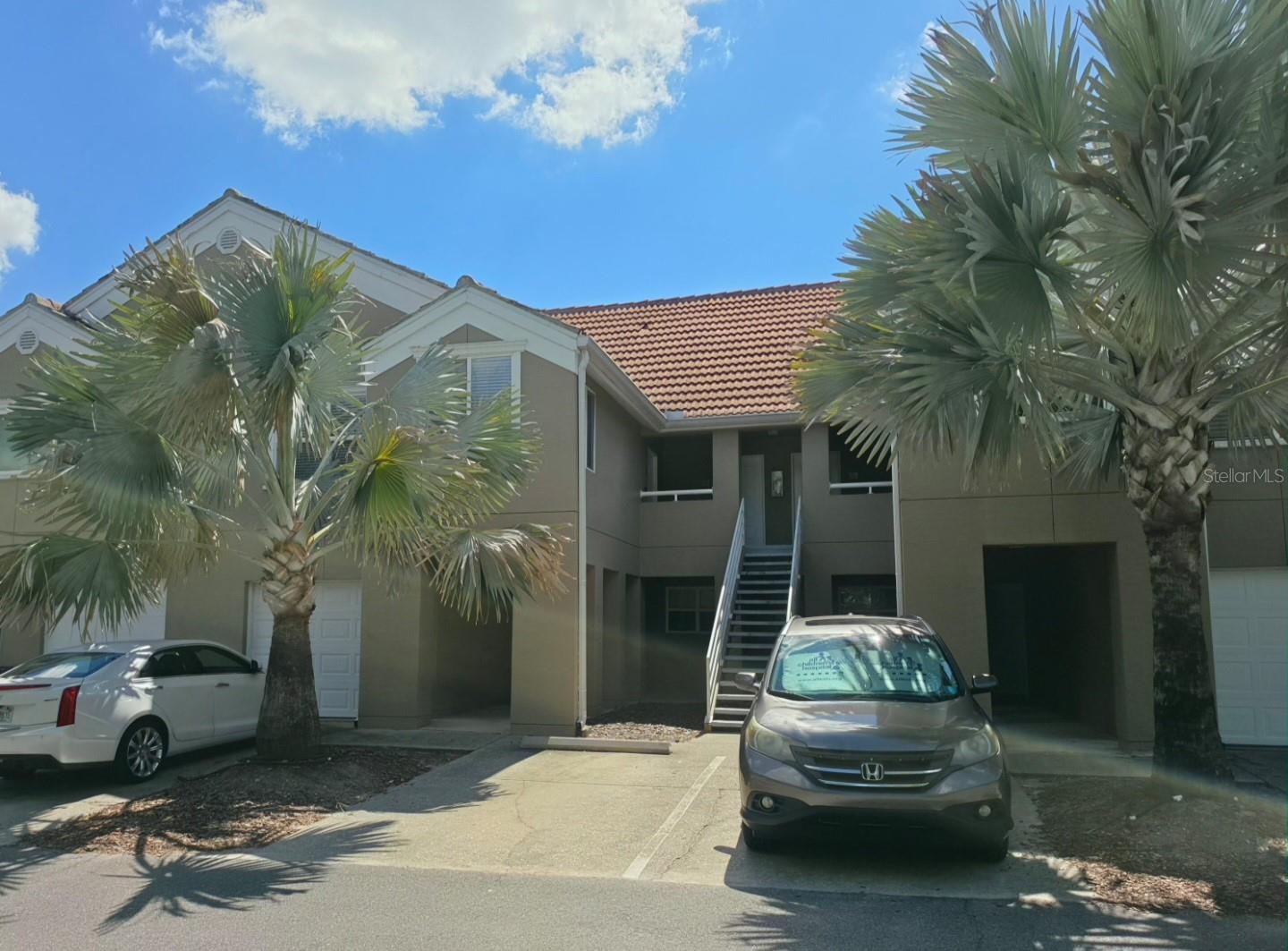 15215 Amberly Dr #907, Tampa