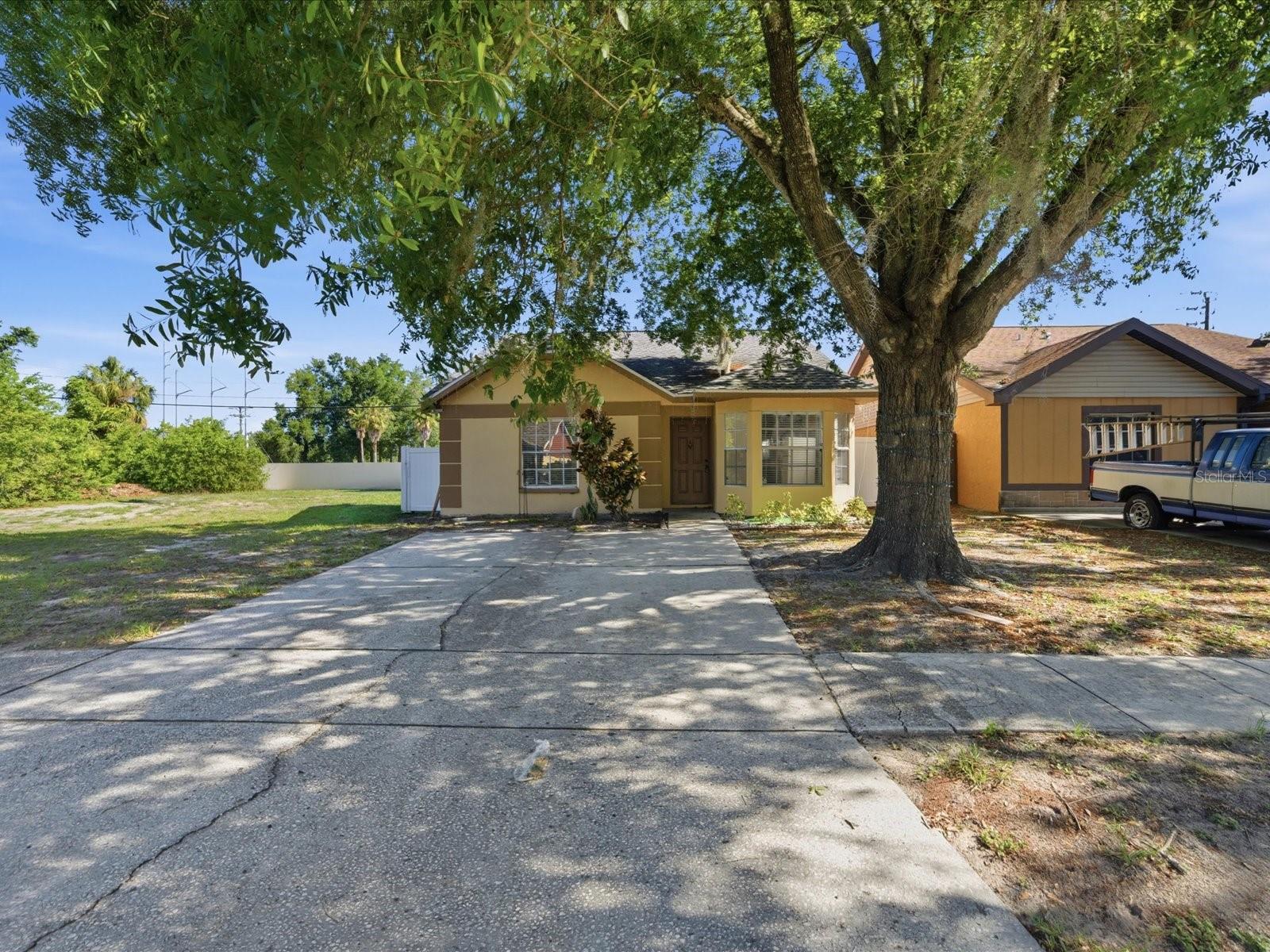 7615 Lemon Wood Ct, Tampa