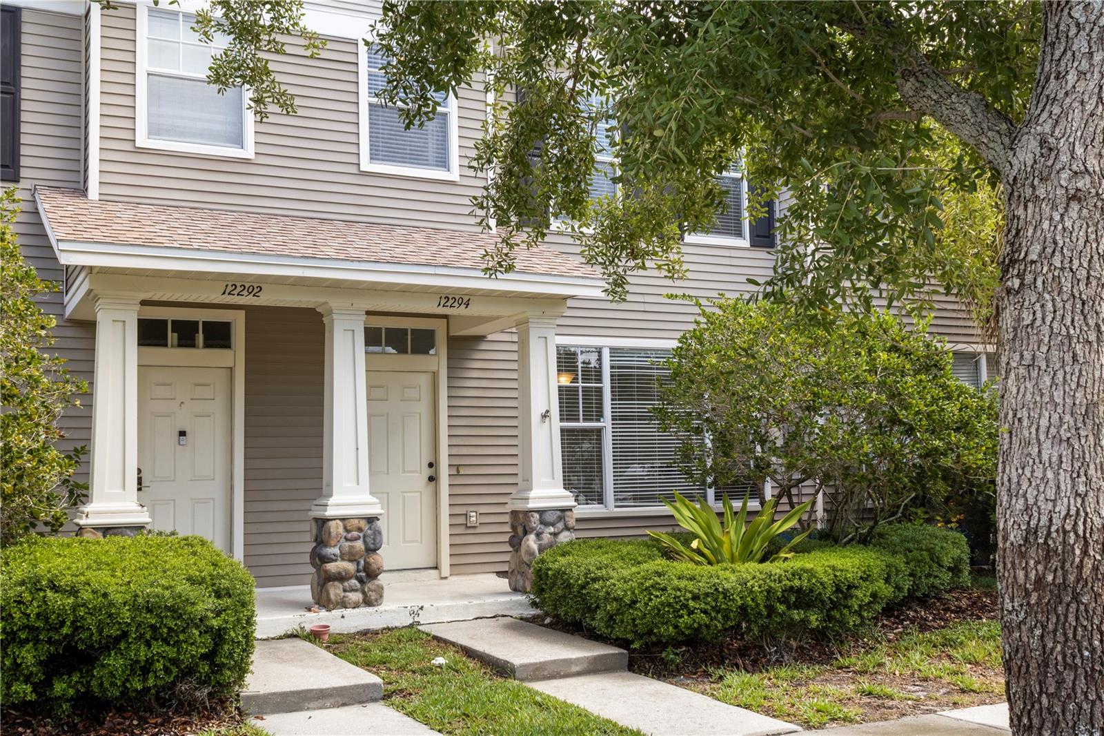12294 Country White Cir, Tampa