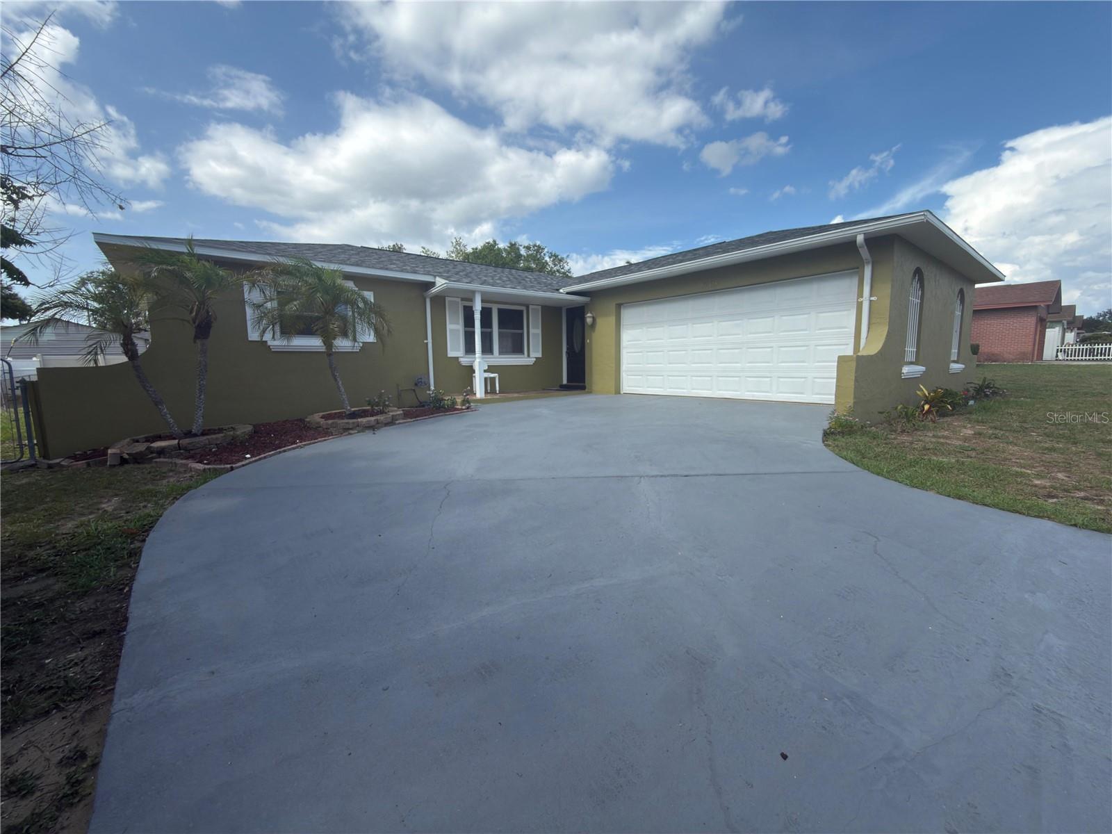 1213 Croydonwood Cir, Brandon