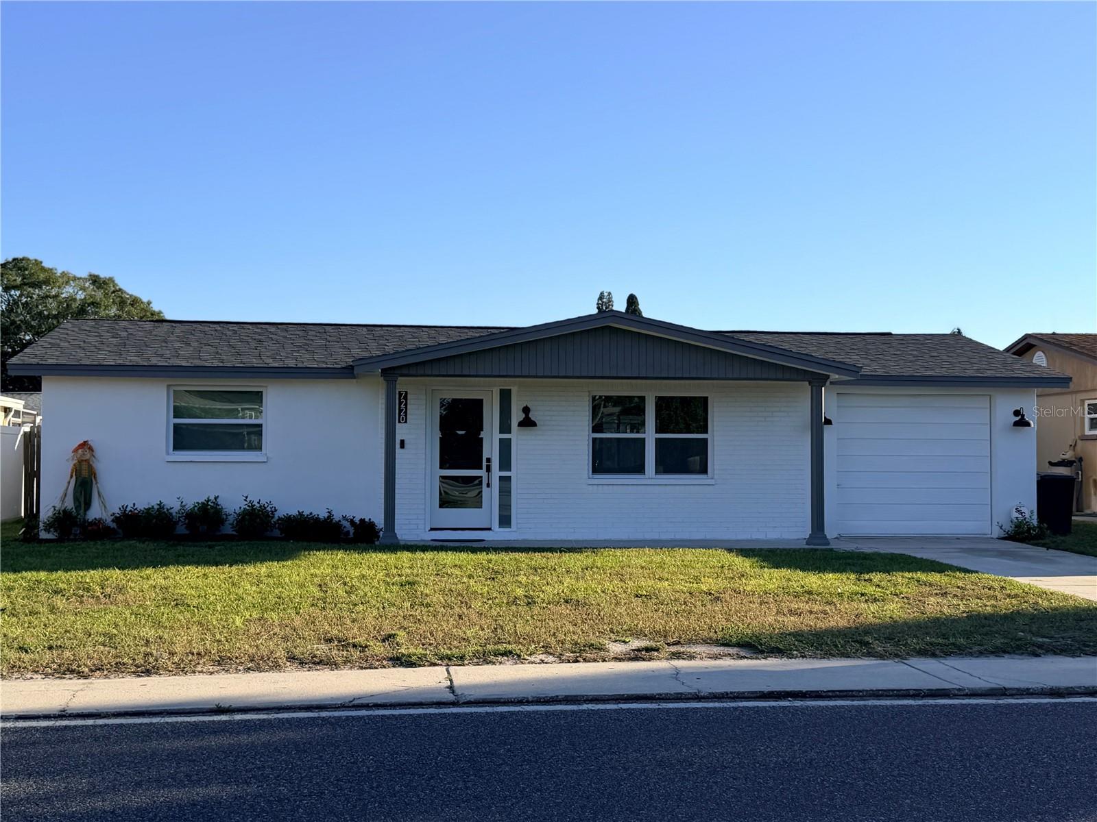 7220 Fox Hollow Dr, Port Richey