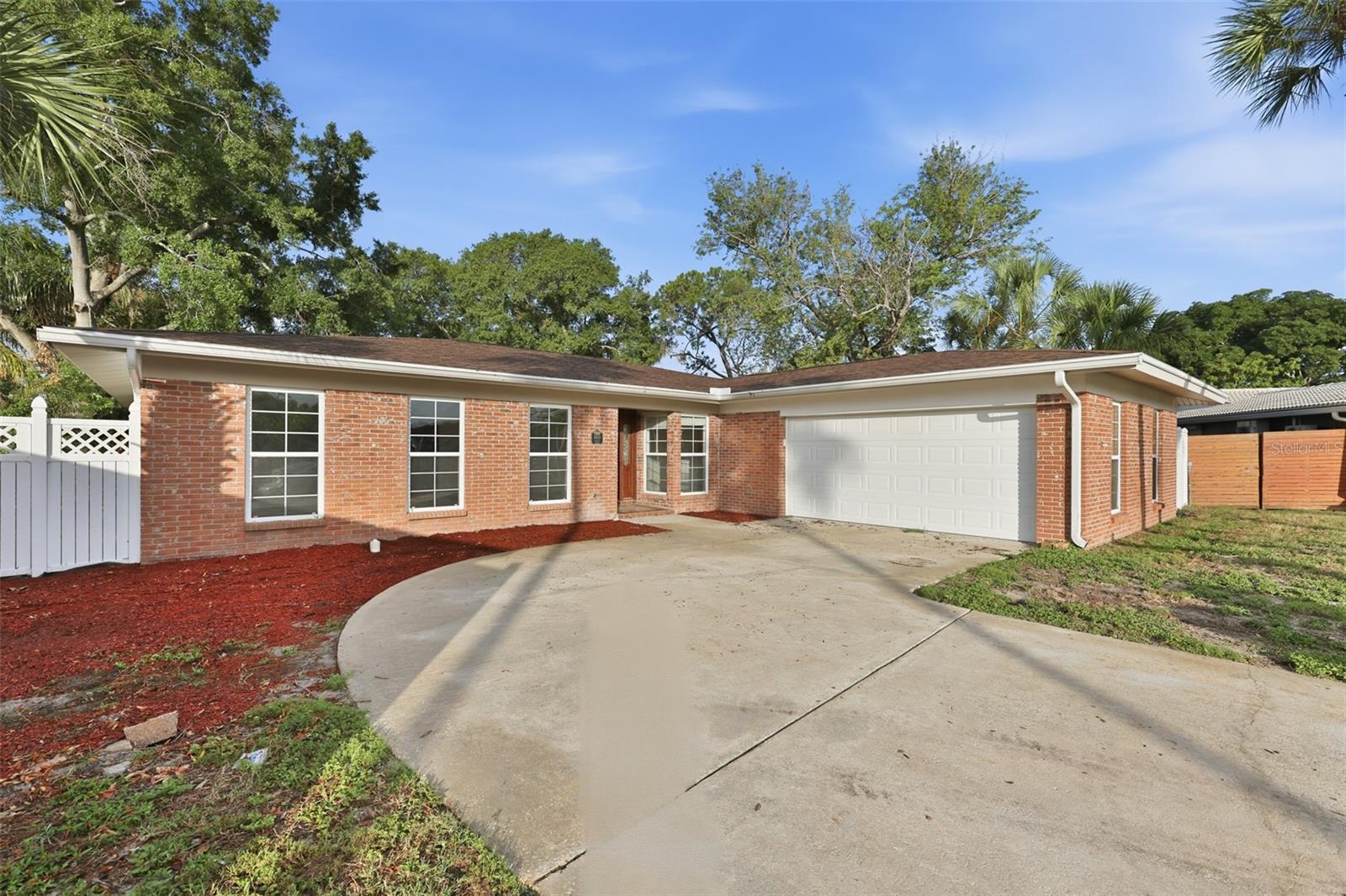 8410 Lava Pl, Tampa