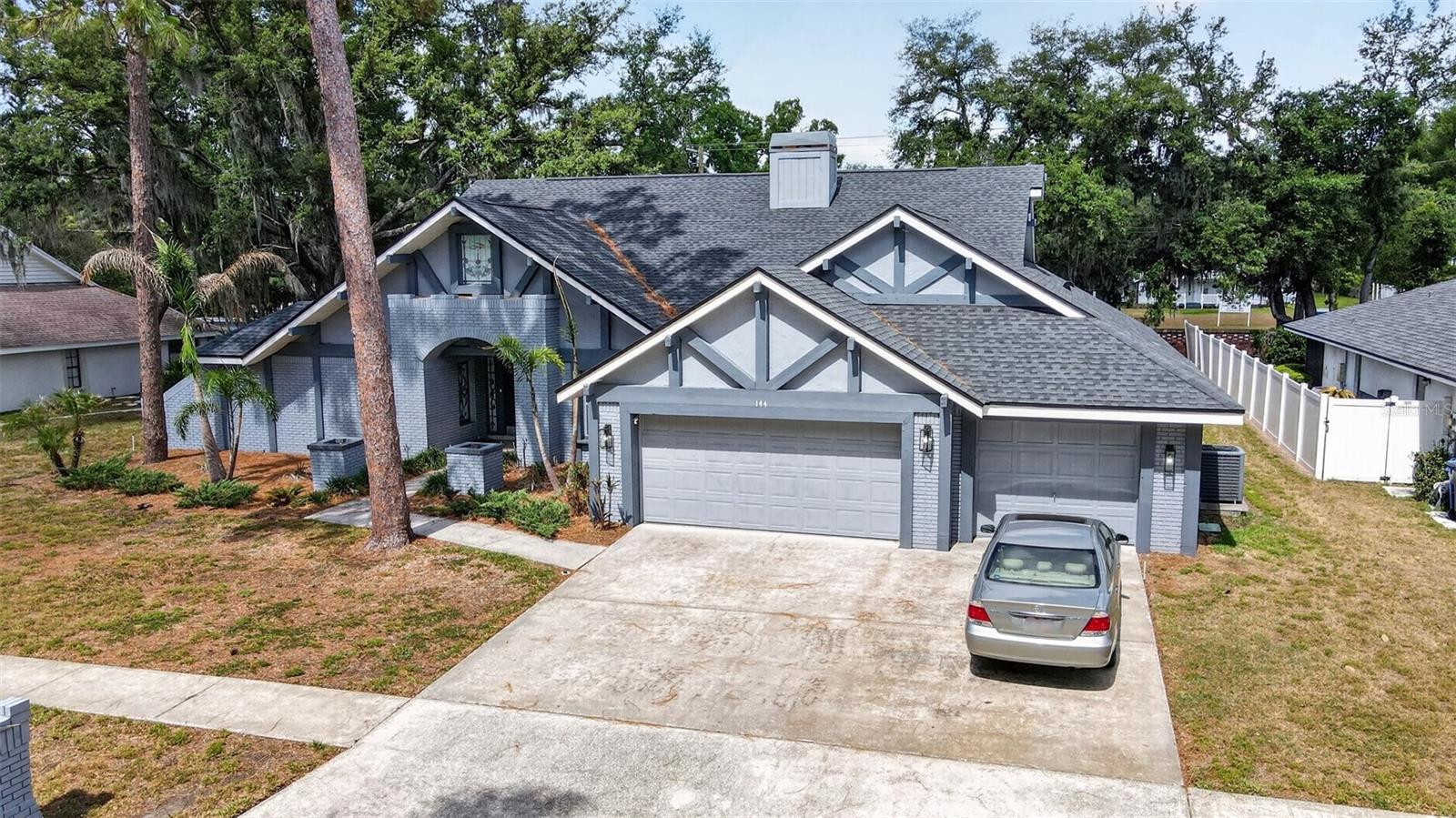 144 Barrington Dr, Brandon