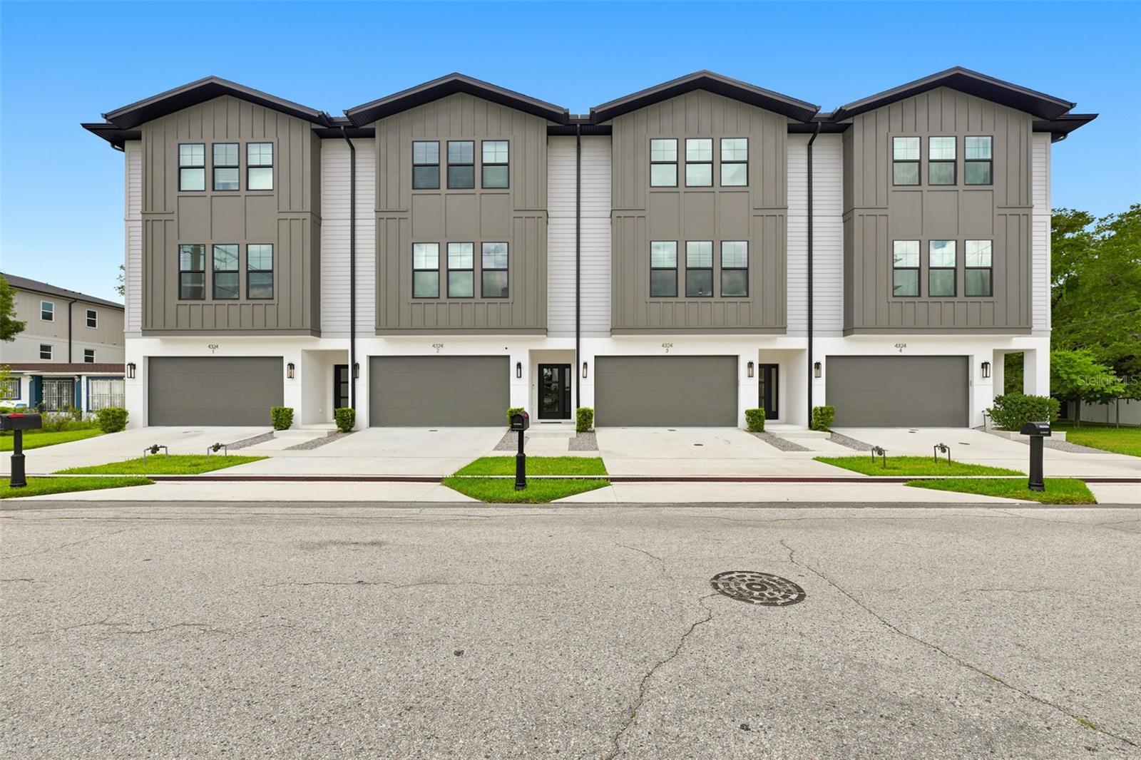 4324 W Gray St #3, Tampa